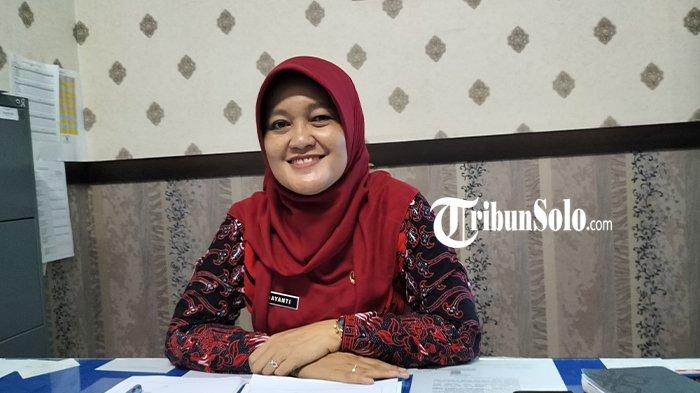 WASPADA COVID - Kepala Dinas Kesehatan Kabupaten Sragen, Udayanti Proborini saat ditemui TribunSolo.com, beberapa waktu lalu. Peningkatan kasus covid-19 yang terjadi, tentu harus diwaspadai setiap orang. Termasuk warga Kabupaten Sragen, meskipun hingga Jumat (13/6/2025) belum ditemukan kasus covid-19.