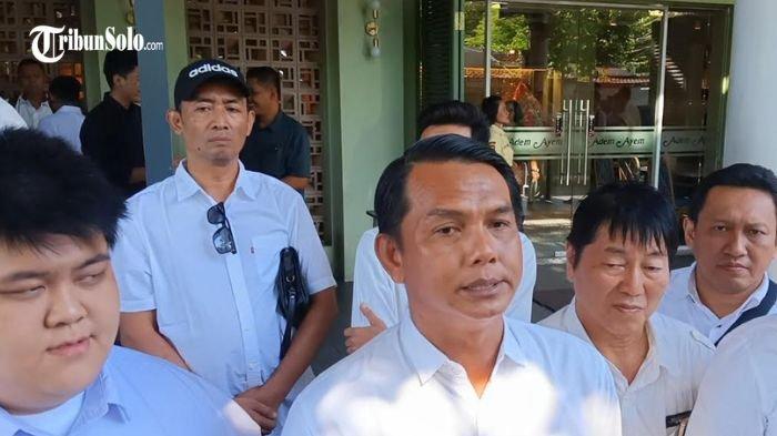 CALON KETUM PSI - Ketua DPW PSI Jateng Antonius Yoga saat ditemui Minggu (25/5/2025). Ia mengungkap sosok yang akan diusung sebagai Calon Ketum PSI baru dalam kongres mendatang.