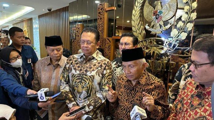 Ketua MPR RI periode 1999-2004 Amien Rais, menyambangi Kompleks Parlemen, Senayan, Jakarta, Rabu (5/6/2024).