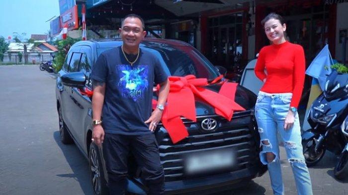 Kimberly Ryder dapat mobil dari Jhon LBF