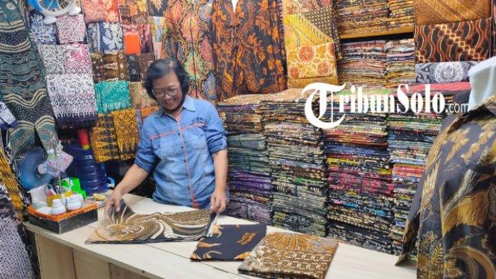 PASAR KLEWER SOLO - Suasana kios batik Dadi Mulyo di Pasar Klewer Kota Solo, Kamis (29/9/2022).