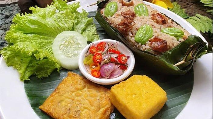 Kuliner di Soemoer Timbo Heritage Resto.