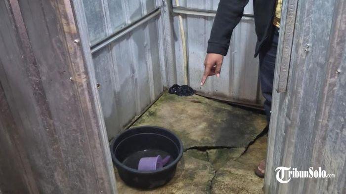 LOKASI IBU MELAHIRKAN - Lokasi seorang ibu muda di Sragen melahirkan seorang bayi laki-laki, yang tidak lama meninggal dunia, Selasa (20/5/2025). LA melahirkan seorang bayi laki-laki di lapangan latihan yang ada di Desa Mojodoyong, Kecamatan Kedawung, Kabupaten Sragen.