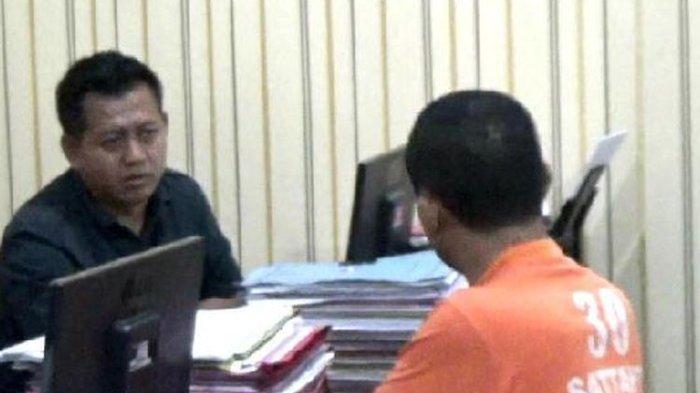 MA (48), pengasuh ponpes diperiksa di Mapolresta Cilacap, Jawa Tengah, Selasa (24/9/2024)