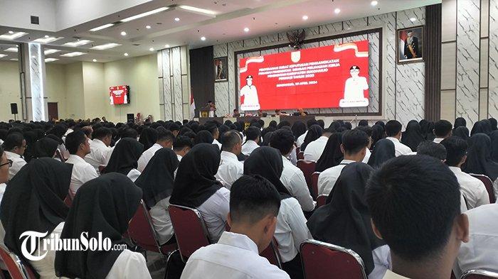 SAMPAIKAN ASPIRASI : Ilustrasi Pekerja Pemerintah dengan Perjanjian Kerja (PPPK), beberapa waktu lalu. Calon PPPK yang lulus seleksi tahap 1 tahun 2024 bakal menemui DPRD Sragen dalam waktu dekat.