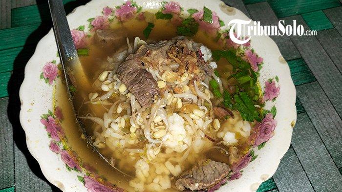 Penampakan soto di warung Soto Ndelik, di sekitar kawasan pasar Sunggingan.