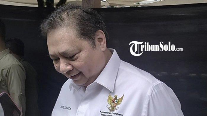 Potret Ketua Umum DPP Partai Golkar Airlangga Hartarto saat ditemui di Ono Solo, Selasa (5/12/2023).