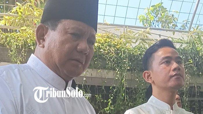 Prabowo Subianto datang ke Solo untuk bertemu Gibran dan 15 kelompok relawan Jokowi, Jumat (19/5/2023) malam.