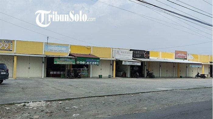 JEJERAN RUKO - Ilustrasi Penampakan bangunan ruko yang berada di atas tanah kas Desa Jaten, berlokasi di Desa Jaten, Kecamatan Jaten, Kabupaten Karanganyar. Kepala Desa Jaten Harga Satata ditetapkan menjadi tersangka oleh Kejaksaan Negeri (Kejari) Karanganyar, Selasa (8/7/2025) sore. Kades itu resmi ditetapkan atas dugaan penyalahgunaan aset desa berupa tanah kas desa Jaten.