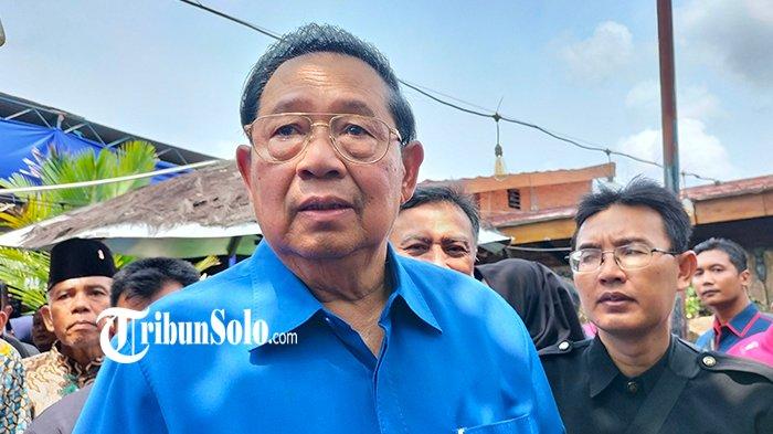 Ketua Majelis Tinggi Partai Demokrat, Susilo Bambang Yudhoyono saat ditemui TribunSolo.com di rumah makan yang ada di Kecamatan Karangmalang, Kabupaten Sragen, Jumat (1/12/2023).