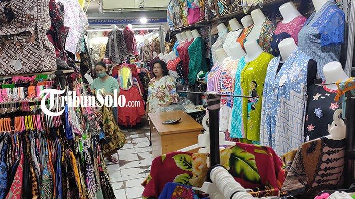 Suasana kios Hidup Baru di Pusat Grosir Solo, Selasa (4/10/2022).