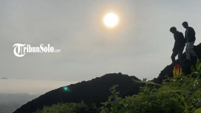 Sunrise di Gunung Sepikul Sukoharjo