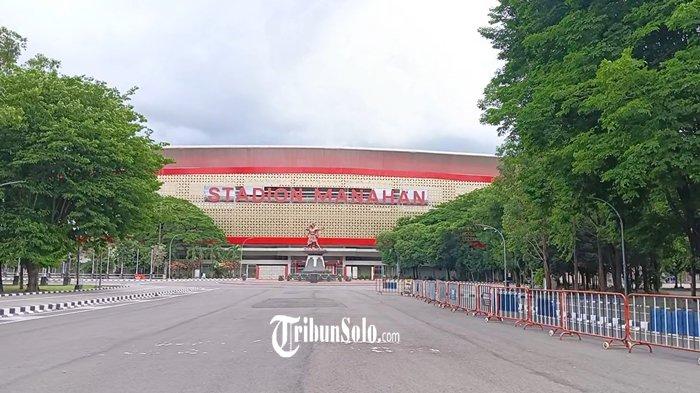 Tampak bagian depan Stadion Manahan Solo