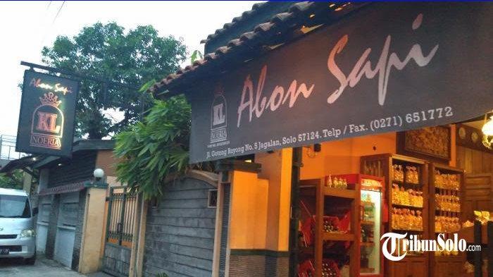Toko abon Sapi KL di kawasan Pejagalan, Solo. Langganan keluarga Jokowi