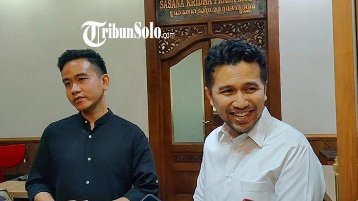 Wakil Gubernur Jawa Timur Emil Dardak menyambangi Wali Kota Solo Gibran Rakabuming Raka di Balai Kota Solo, Jumat (20/1/2023).