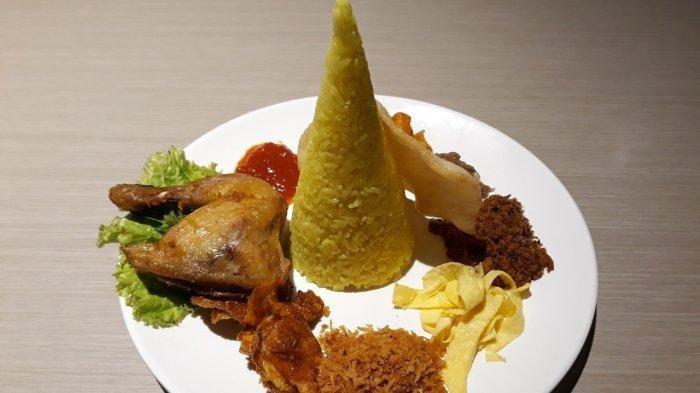 Nasi kuning langgi spesial di Dapur Solo
