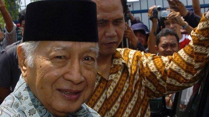 Presiden ke-2 RI, Soeharto. Semasa menjabat sebagai orang nomot satu Indonesia, Pak Harto punya sisi humoris yang jarang terekspos.