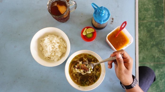 Soto Bebek di Warung Bu Siswo, Klaten.