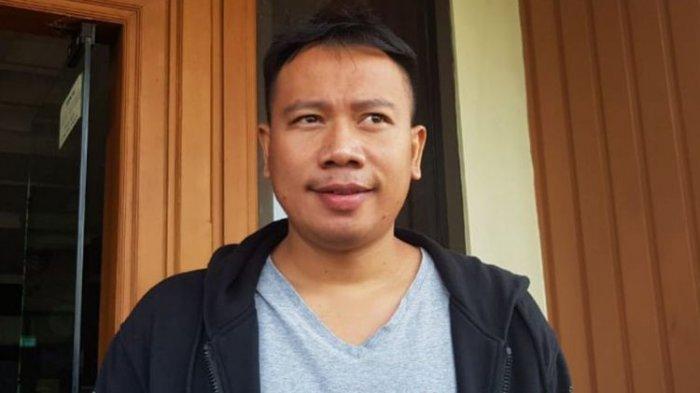 Vicky Prasetyo saat menghadiri sidang cerainya dengan Angel Lelga di Pengadilan Agama Jakarta Selatan, Kamis (10/1/2019) siang.
