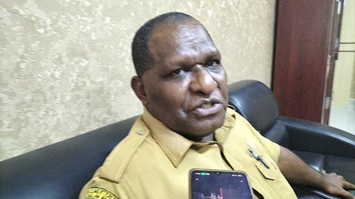 Kepala Dinas PUPR Sorong Selatan Alfius Way.