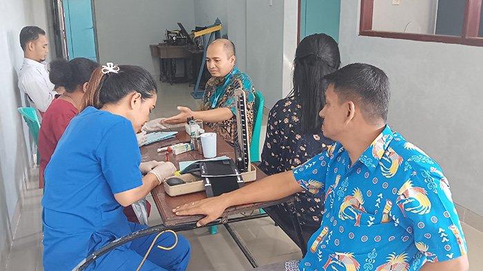 Aksi donor darah untuk seluruh pegawai Kemenkumham wilayah Sorong.