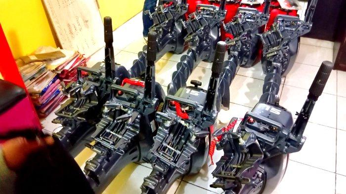 Barang bukti mesin tempel kapal yang diamankan Polsek Sorong Barat.