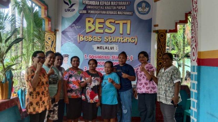 UKiP Sorong Gelar Pengabdian Masyarakat dengan bantu atasi stunting lewat Besti (Bebas Stunting) di Kelurahan Tanjung Kasuari, Kota Sorong.