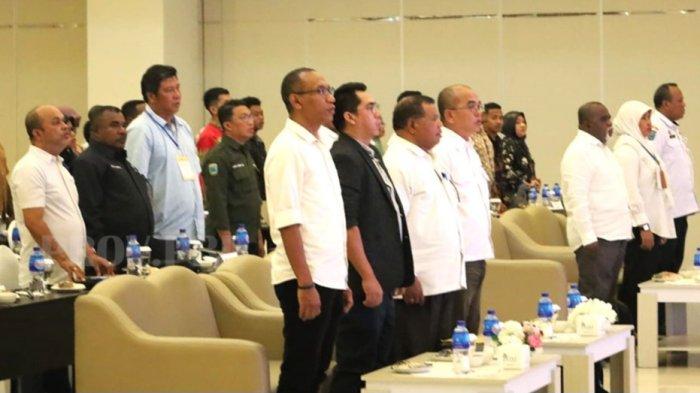 Dinas Penanaman Modal dan Pelayanan Terpadu Satu Pintu (DPMPTSP) Provinsi Papua Barat Daya gelar sosialisasi dan bimbingan teknis (bimtek) perizinan dan pengawasan perizinan berusaha berbasis risiko di Hotel Rilych Panorama Sorong, Rabu (4/10/2023).