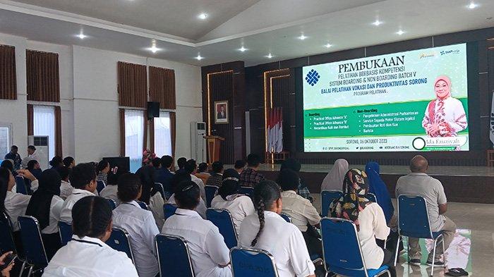 Pembukaan Pelatihan Berbasis Kompetensi Sistem Boarding dan Non Boarding Batch V di Aula Frans Kaisiepo BPVP Sorong.