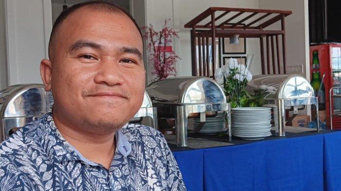 Food dan Beverage Supervisor M Kryad Hotel, Dimas Takaheghesang