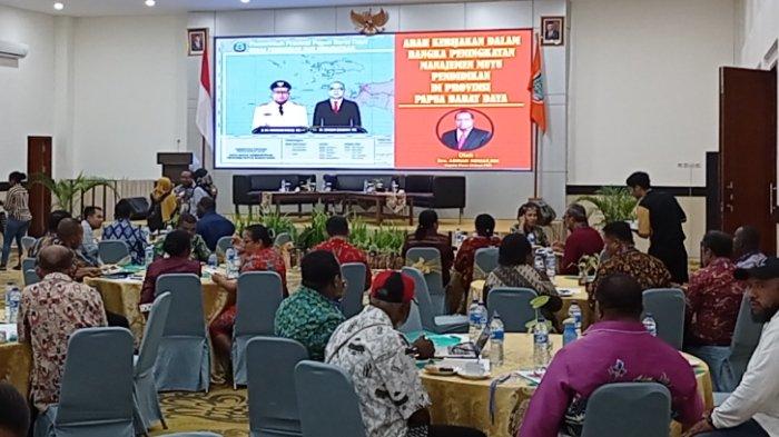 Dinas Pendidikan dan Kebudayaan Provinsi Papua Barat Daya menggelar pertemuan bersama sejumlah pihak di Kota Sorong, Papua Barat Daya, Kamis (2/11/2023).