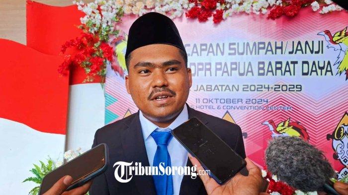 Ahmad Fardhal Umlati Anggota DPRD Papua Barat Daya periode 2024-2029.
