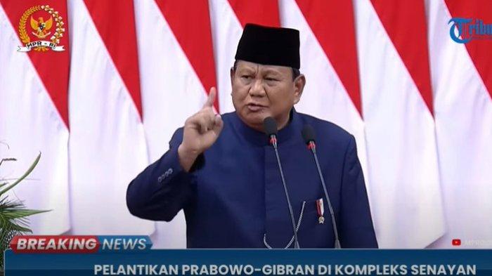 Presiden Prabowo Subianto menyampaikan sambutan perdana usai pelantikan Presiden dan Wakil Presiden RI Masa Bakti 2024-2029 di Gedung Nusantara, Kompleks Parlemen, Jakarta, Minggu (20/8/2024).