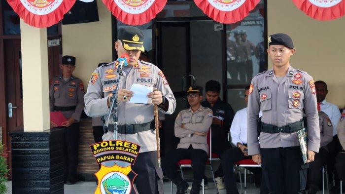 Kapolres Sorong Selatan, AKBP Choiruddin Wachid saat memimpin upacara antisipasi jelang HUT OPM