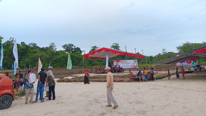 Persiapan di Stadion Wombik, Kota Sorong jelang Kunker Wapres Ma'ruf Amin.