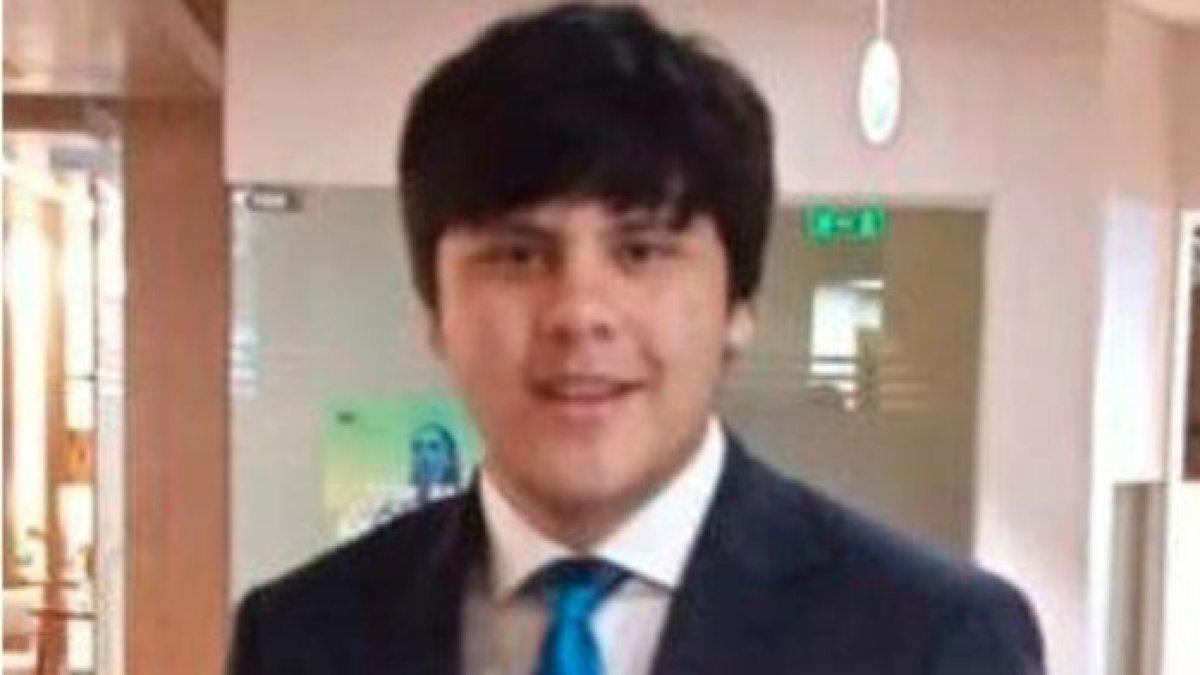 Suleman Dawood adalah seorang mahasiswa di Skotlandia