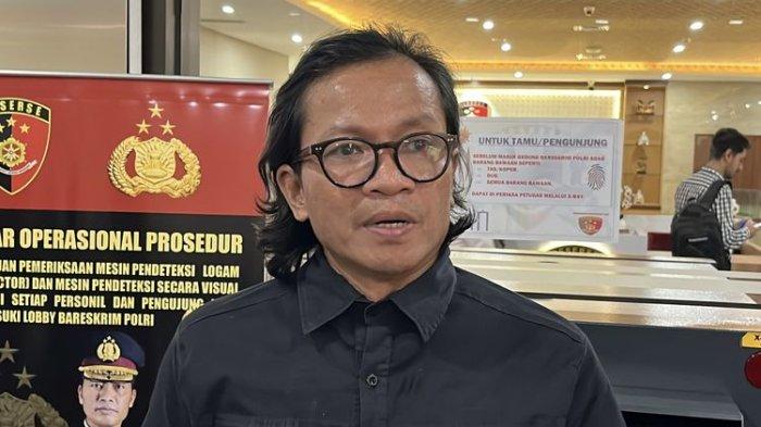 Direktur Eksekutif Amnesty International Indonesia Usman Hamid saat ditemui di Gedung Bareskrim Polri, Rabu (28/8/2024).