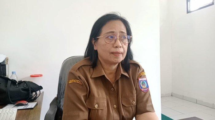 Direktur RSUD Kondosapata, Dr Riana Randabunga saat ditemui di ruang kerjanya, Jl Poros Mamasa - Polewali, Desa Balla, Kecamatan Balla, Kabupaten Mamasa, Selasa (30/01/2024).