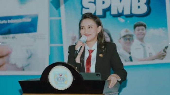 MALUKU UTARA- Gubernur Maluku Utara Sherly Laos, gelontorkan Anggaran Pendapatan dan Belanja Daerah (APBD) sebanyak Rp62,3 miliar untuk renovasi sekolah.(Sherly Tjoanda)