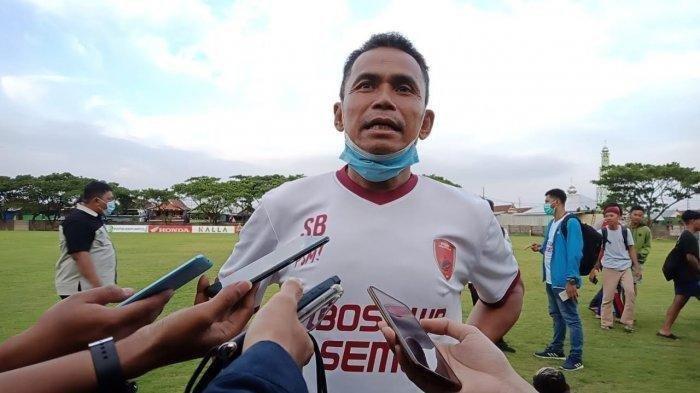 Mantan pelatih PSM Syamsuddin Batola.