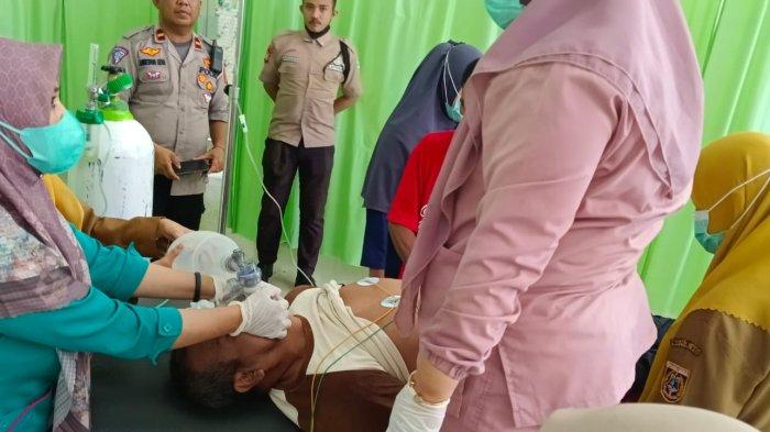 Pengemudi Avanza Baso bau saat dirawat di RS WOnomulyo usai menabrak mobil Suzuki APV