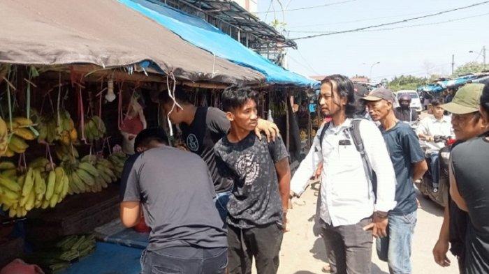 Polisi Polresta Mamuju menangkap satu dari tiga pelaku pencurian barang milik PT Indomarco di Pasar Baru Mamuju, Jl Andi Makassau, Mamuju, Sulbar,