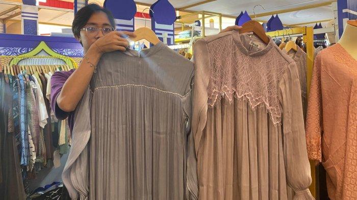 Gamis shimmer hingga kaftan menjadi baju paling banyak diminati di Kota Kendari, Sulawesi Tenggara (Sultra) untuk lebaran Idul Fitri 2024.