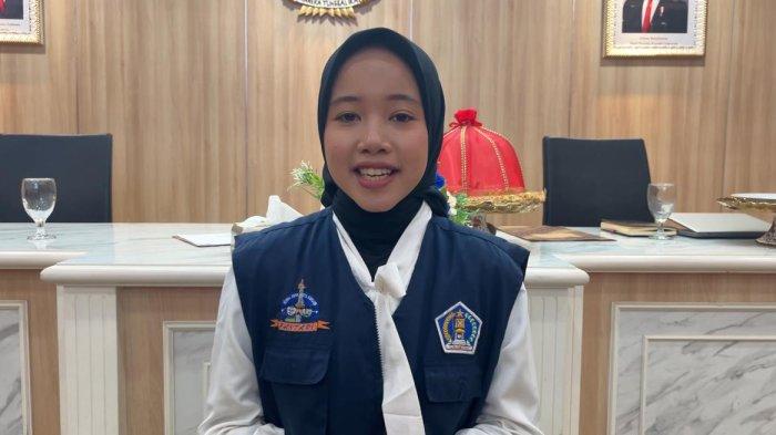 KETUA FORUM ANAK - Ketua Forum Anak Kota Kendari, Naila (17) saat diwawancarai TribunnewsSultra.com di Ruang Samaturu Kantor Balai Kota Kendari. Dia menegaskan bahwa forum tersebut memiliki dua tugas pokok utama yakni pelopor dan pelapor.