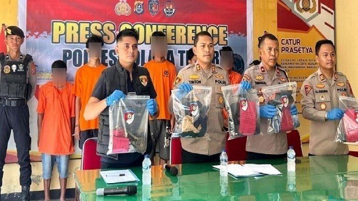 PERSETUBUHAN - Pihak Polres Kolaka Timur ungkap sejumlah kasus persetubuhan anak di bawah umur di Kabupaten Kolaka Timur, Provinsi Sulawesi Tenggara (Sultra). Melalui konferensi pers yang diadakan di Aula Polres Koltim, Kelurahan Rate-Rate, Kecamatan Tirawuta, Koltim, Sultra, Sabtu (17/5/2025).