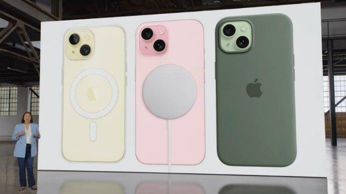 Daftar harga iPhone 15 lengkap spesifikasi dan fitur 4 model resmi rilis pada Rabu (13/09/2023) serta jadwal pre-order Indonesia? Harga smartphone terbaru besutan Apple ini dibanderol mulai 799 dolar AS atau sekitar Rp12,2 juta hingga 1,199 dolar AS atau sekitar Rp18,4 juta (kurs Rp15.342 per dolar AS).