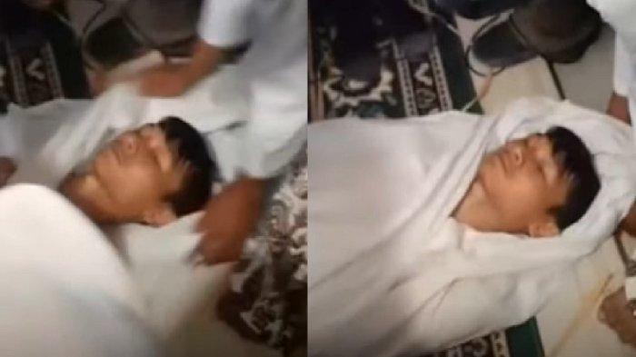 Merinding isi sumpah pocong Saka Tatal, mantan terpidana kasus Vina Cirebon tahun 2016 silam. Dalam sumpahnya, Saka Tatal bahkan memastikan jika 7 terpidana lainnya tidak bersalah. Namun, jika Saka Tatal berbohong maka dirinya siap diadzab pedih oleh Allah SWT. Momen sumpah pocong Saka Tatal ini turut disaksikan ratusan warga yang hadir di Padepokan Amparan Jati, Cirebon, Jumat (9/8/2024) siang.