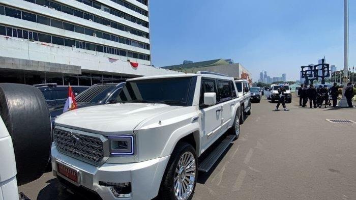Kecanggihan mobil 'Maung Garuda' plat Indonesia 1 yang ditumpangi Presiden Prabowo Subianto usai pelantikan, harga dan spesifikasi. Prabowo dan Gibran Rakabuming Raka resmi dilantik menjadi Presiden-Wakil Presiden (Wapres) RI periode 2024-2029 pada Minggu (20/10/2024).