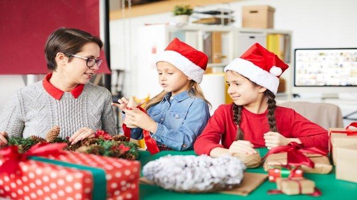 10 Ide Kegiatan Natal Bareng Keluarga Dirumah, Paling Seru dan Menyenangkan untuk Habiskan Waktu