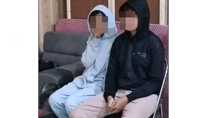 PELAKU BUNUH DISABILITAS- 2 perempuan pembunuh Toikin, pria disabilitas di Subang ditangkap, Rabu (29/1/2025). Toikin diketahui ditemukan tewas dengan 18 luka tusuk termasuk di wajah pada Sabtu (25/1/2025) sekitar pukul 22.00 WIB. Keluarga korban tak menyangka.